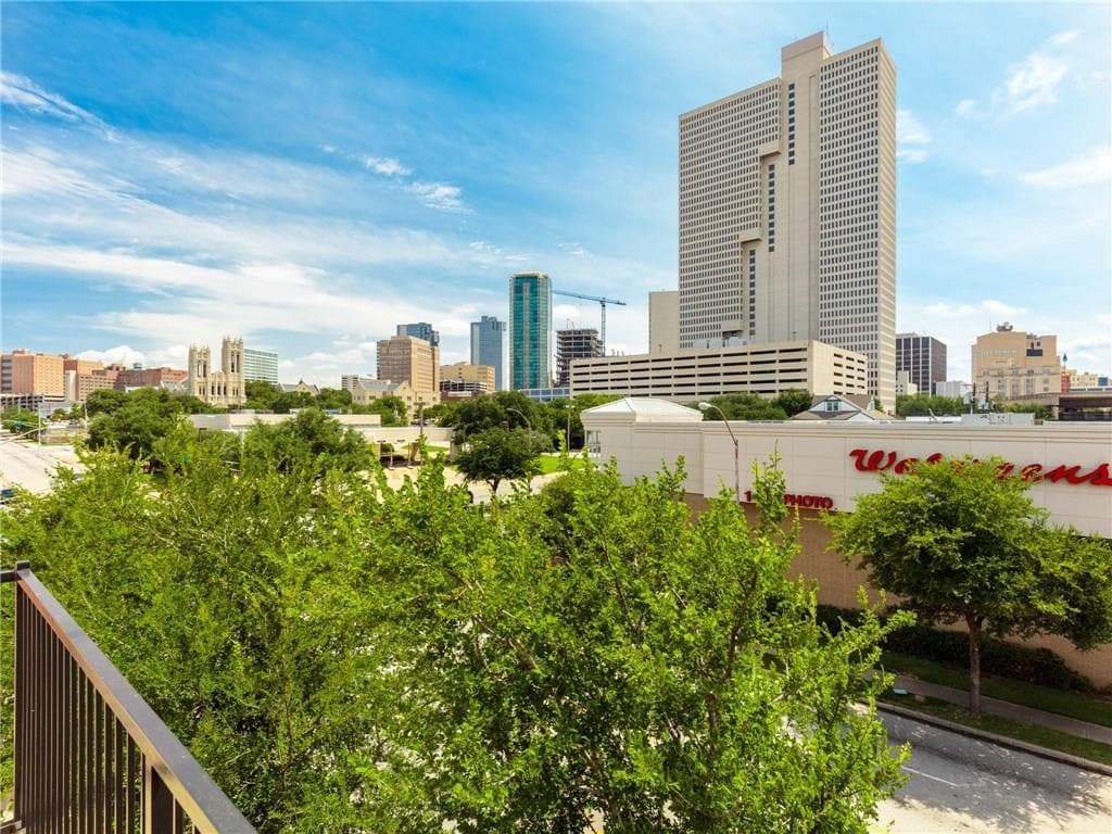 Foto principal - 950 Henderson St