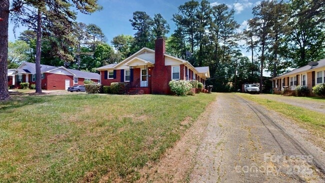Building Photo - 1510 Woodhill Ln