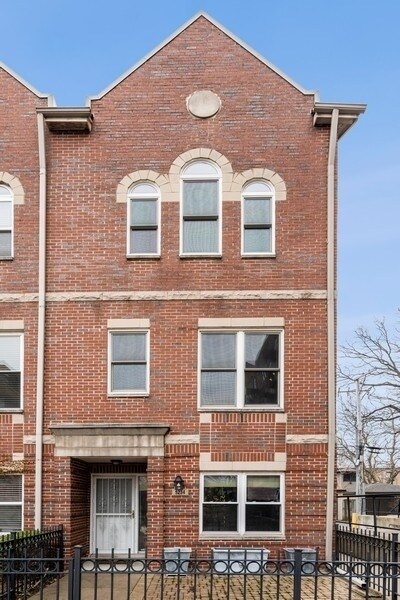 Primary Photo - 5234 S Berkeley Ave