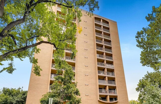 Building Photo - 400 S Lafayette St