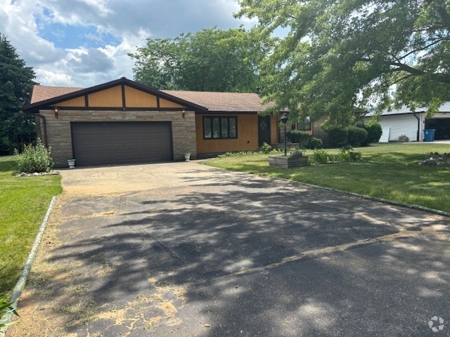 Building Photo - 239 Lynbrook Dr