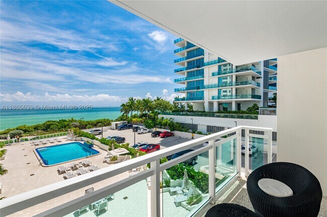 Building Photo - 6917 Collins Ave