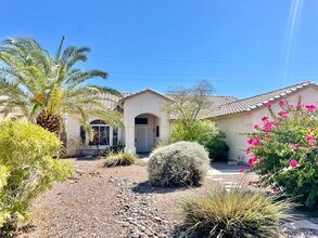 Building Photo - 8755 W Las Palmaritas Dr