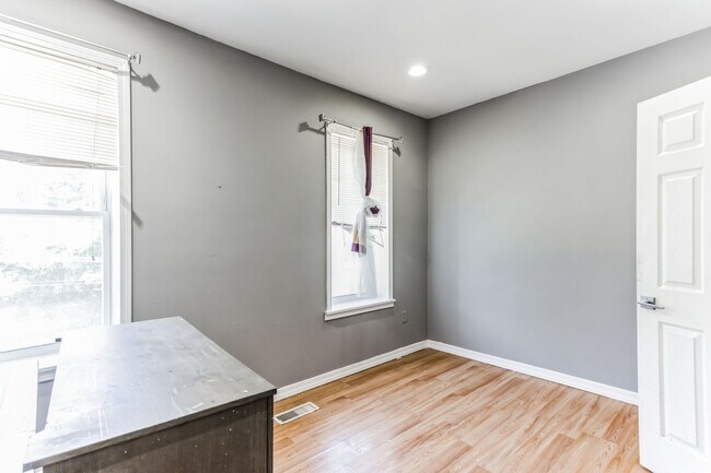 Building Photo - 2252 N Camac Street