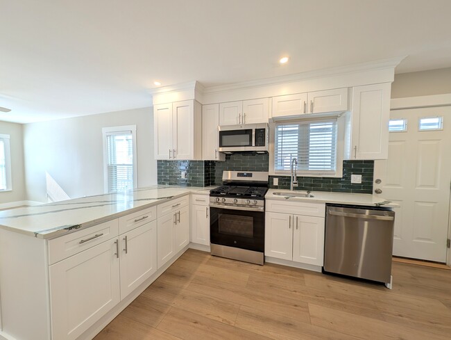 Building Photo - 63 Newbern Ave