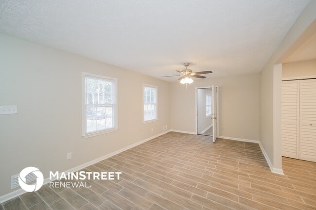 Building Photo - 205 Wellington Dr