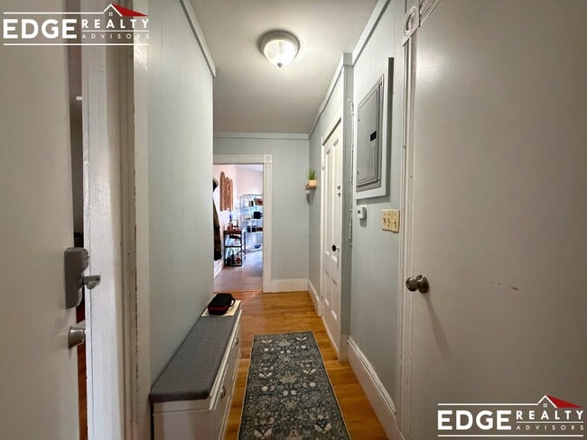 Building Photo - 471 Cambridge St