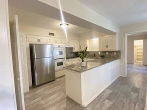 Building Photo - 13535 Red Fern Ln