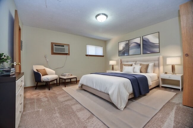 Building Photo - The Ridge Apartments & Townhomes