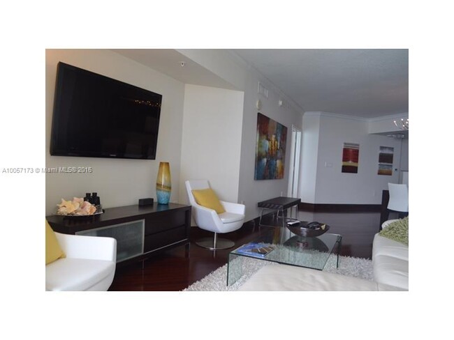 Building Photo - 16699 Collins Ave