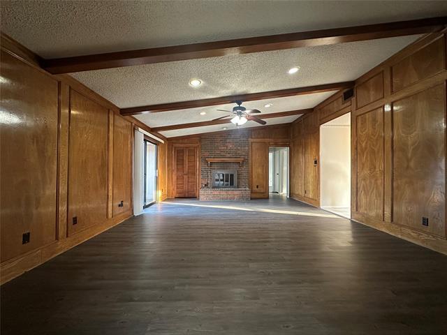 Building Photo - 305 Marriott Ln