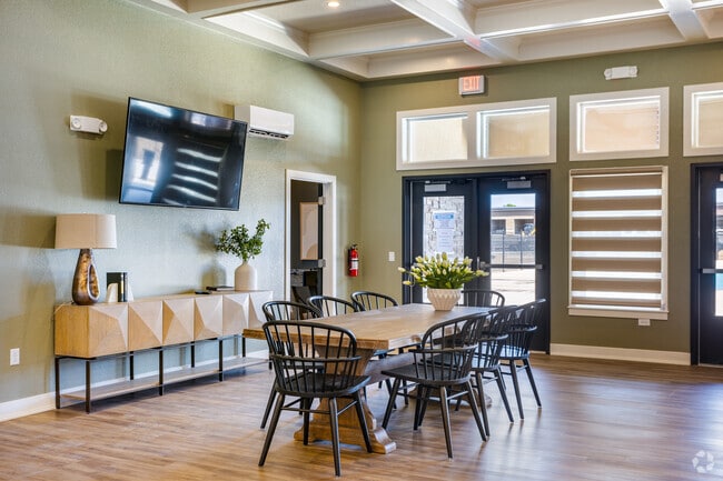 Clubhouse - Ledge Rock Apartments