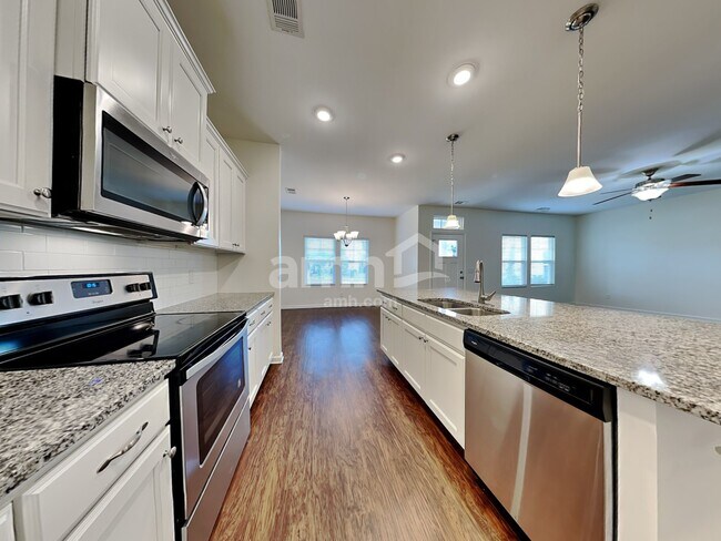 Foto del edificio - 212 Dogwood Cir