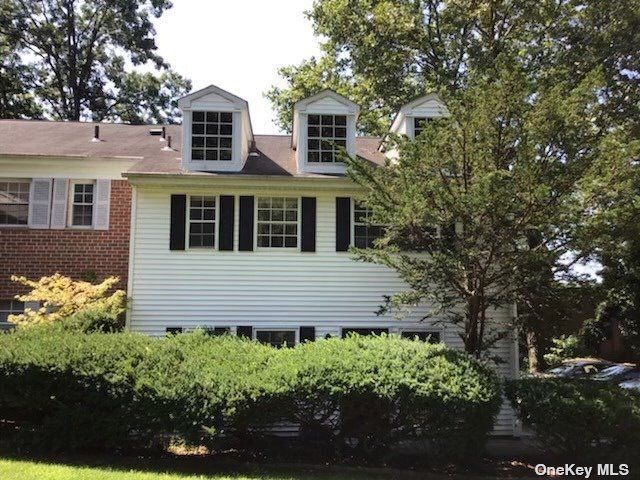 Primary Photo - 100 Blydenburgh Rd