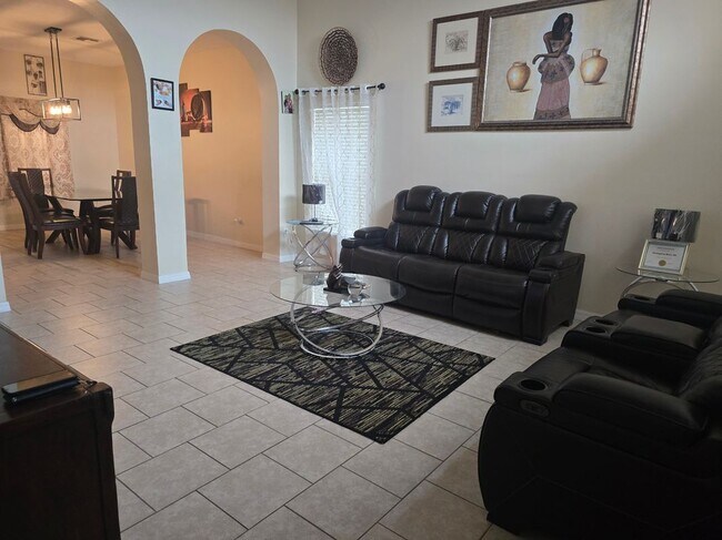 Building Photo - 2500 Baykal Dr