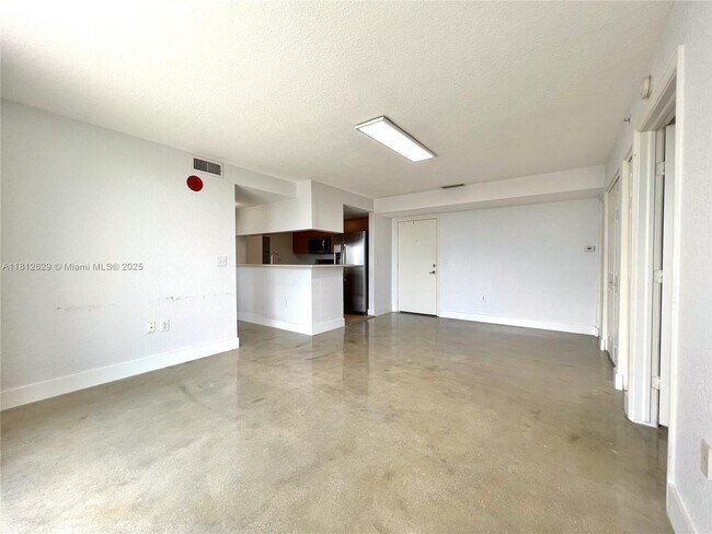 Foto del edificio - 816 NW 11th St