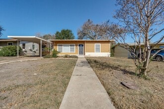 Building Photo - 423 Olney Dr