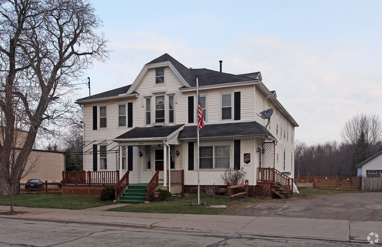 Building Photo - Baker's Apartments