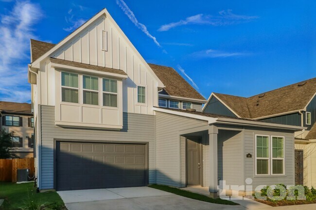 Building Photo - 9835 Willow Creek Commerce Dr