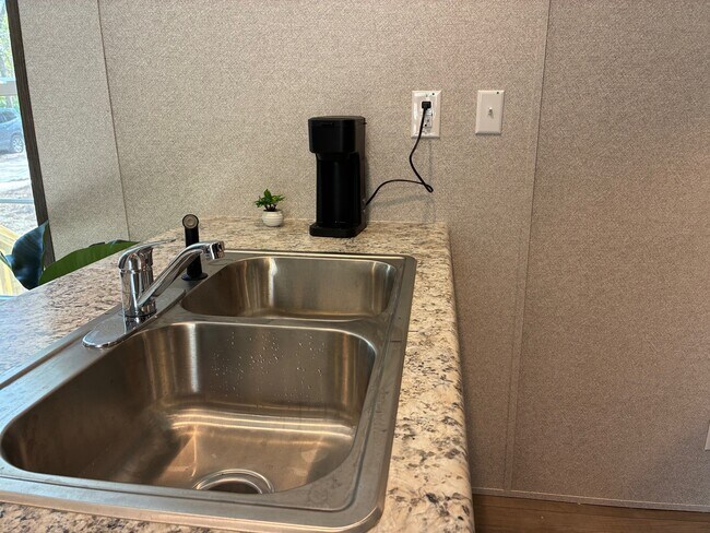 Foto del edificio - 5223 Chicory Cir