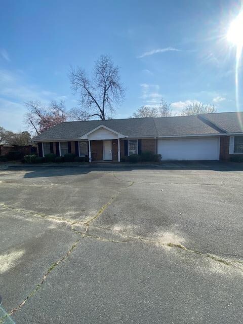 Primary Photo - 60 Church Ct