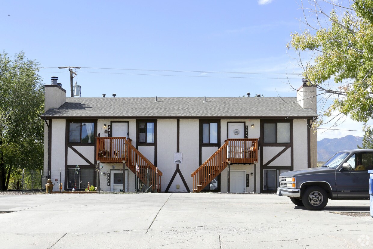 Building Photo - 6609 Provincial Dr