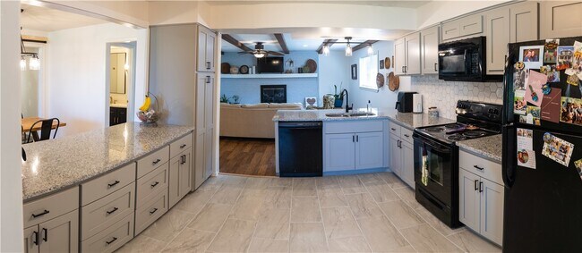 Foto del edificio - 1861 W Deane St