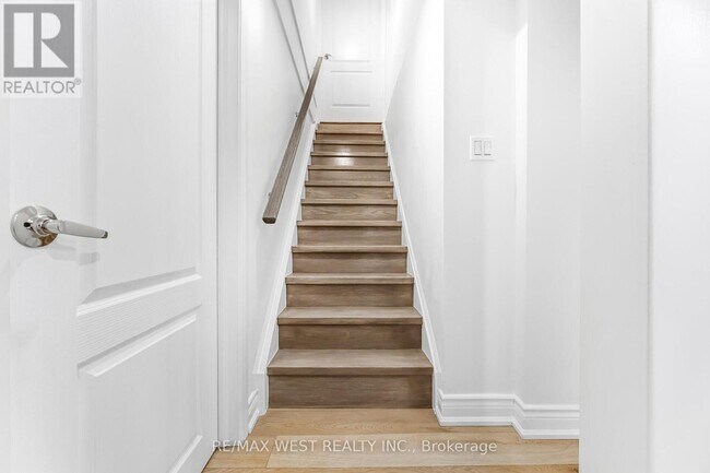 Photo du bâtiment - 3778 Arbourview Terrace