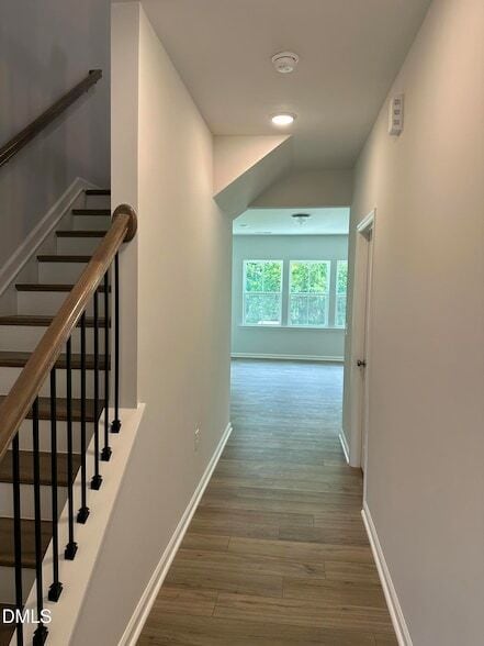 Building Photo - 531 Glen Clova Dr