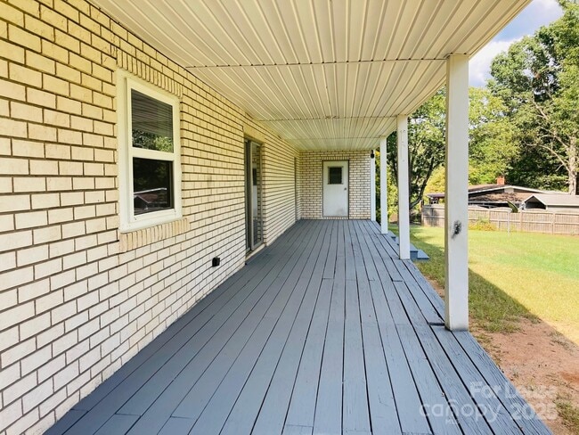 Building Photo - 3778 Grange Rd