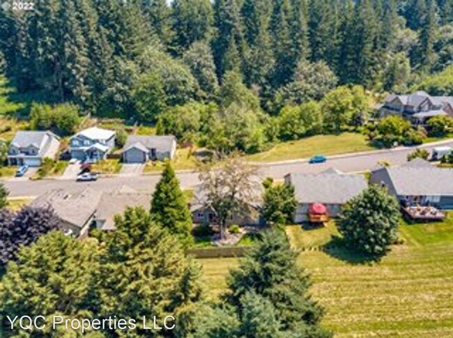 Foto del edificio - 3 br, 2 bath House - 2733 NW Julia St