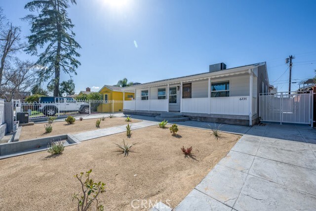 Building Photo - 6235 Agnes Ave
