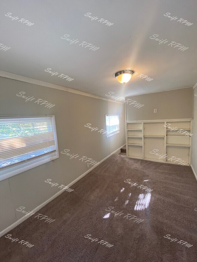 Foto del edificio - 1115 E 84th St