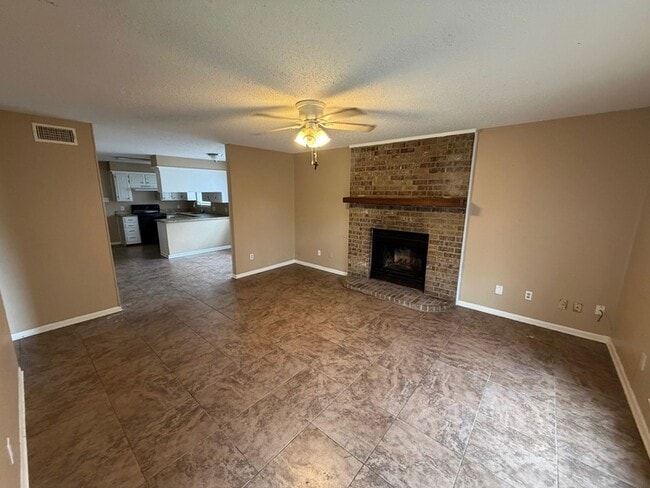 Building Photo - 3411 Denson Dr