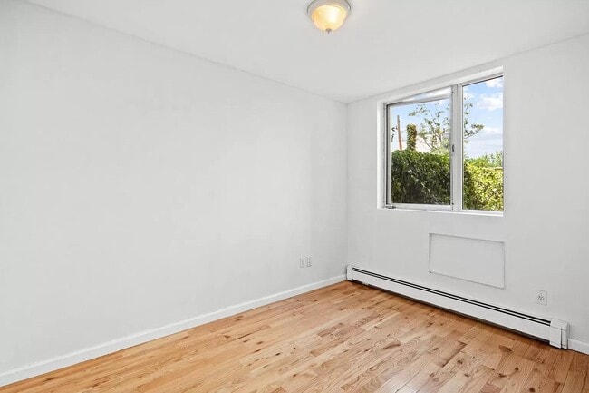 Photo - 93 Wyckoff Ave Apartment