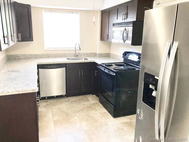 Foto del edificio - 1450 NE 191st St