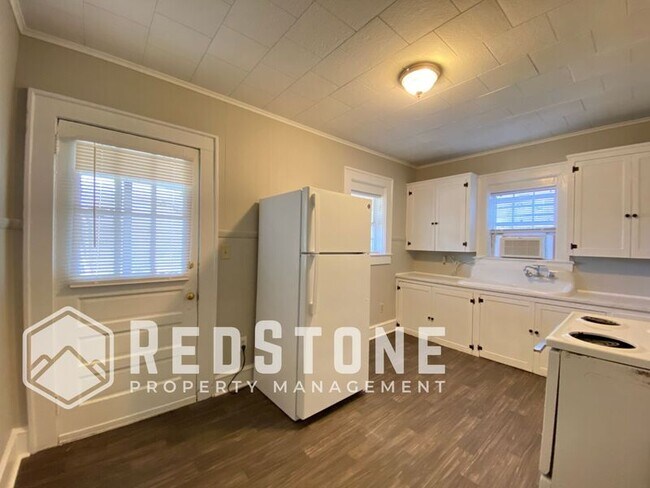 Foto del edificio - 326 W Kime St