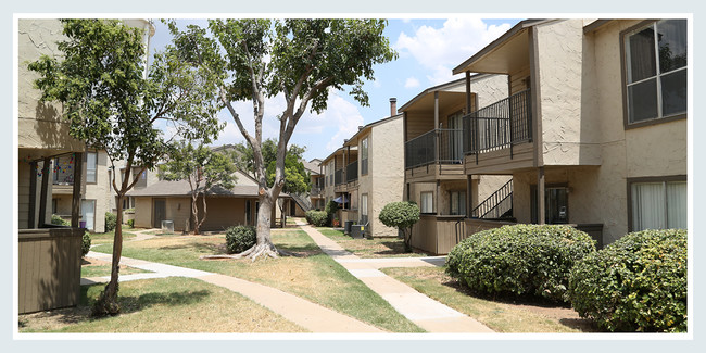 Building Photo - 1902 N Midland Dr