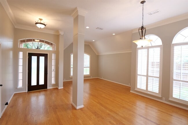 Building Photo - 1310 Westwick Forest Ln