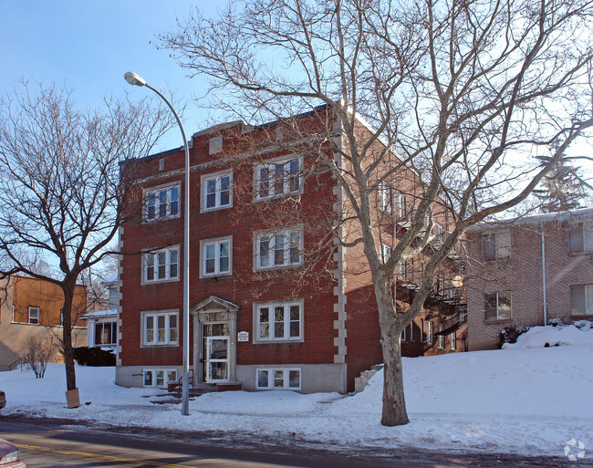 Building Photo - Parkview Apartments