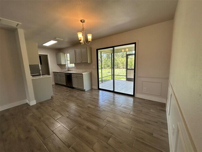 Foto del edificio - 12395 Chancellor Blvd