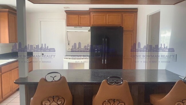 Foto del edificio - 4102 E Plaza Blvd