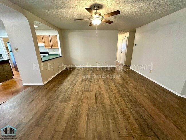 Foto del edificio - 5135 Elk Creek