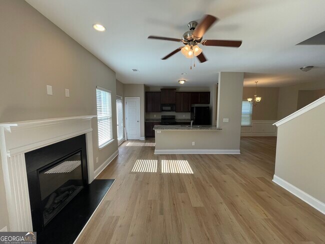 Building Photo - 495 Kirkland Dr