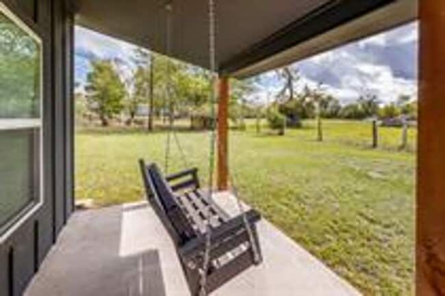 Building Photo - 15820 TX-21