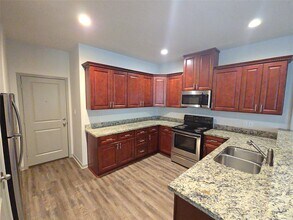 Building Photo - 626 Magnolia Bend