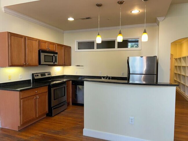 Foto del edificio - 525 E Grace St