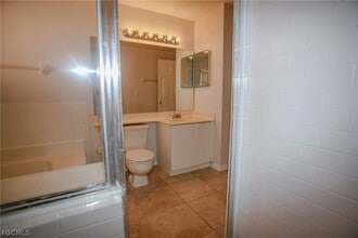 Building Photo - 732 Woodshire Ln