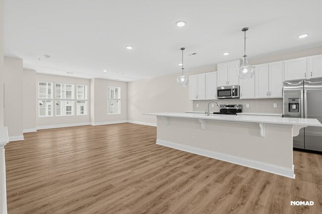 Building Photo - 409 Grove Overlook Ln