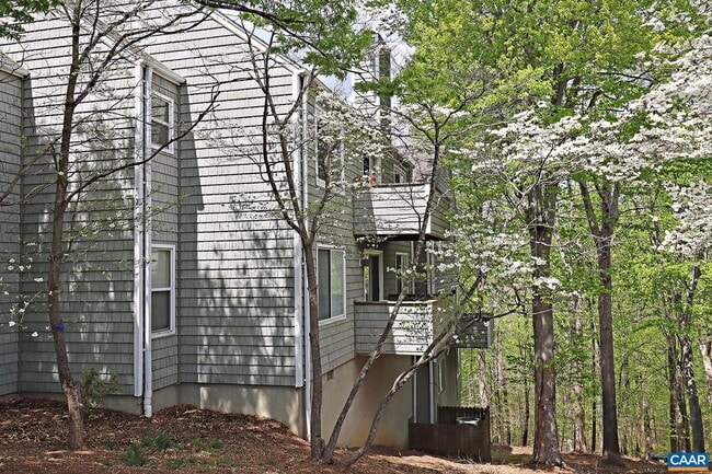 Building Photo - 1242 Clifden Green